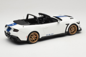 Ford Mustang S650 Shelby Super Snake Oxford White GT Spirit 1:18 GT572 Resin — Bild 2 von 6