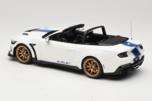 Ford Mustang S650 Shelby Super Snake Oxford White GT Spirit 1:18 GT572 Resin — Bild 5 von 6