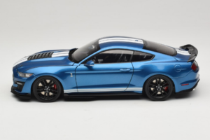 Ford Mustang Shelby GT500 S550 Atlas Blue Metallic IXO 1:18 18RDC244-FO Druckguss — Bild 4 von 8