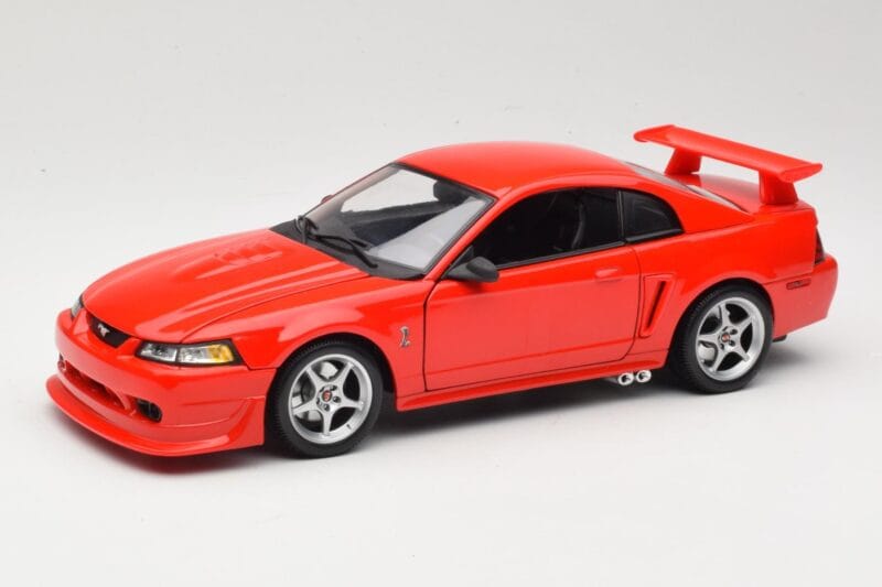 Ford Mustang SVT Cobra R SN95 Rot Maisto 1:18 531872 Druckguss