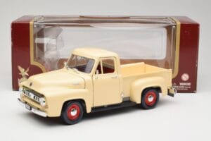 Ford Pickup Colonial Weiß Road Legends 1:18 92148 Druckguss — Bild 8 von 8