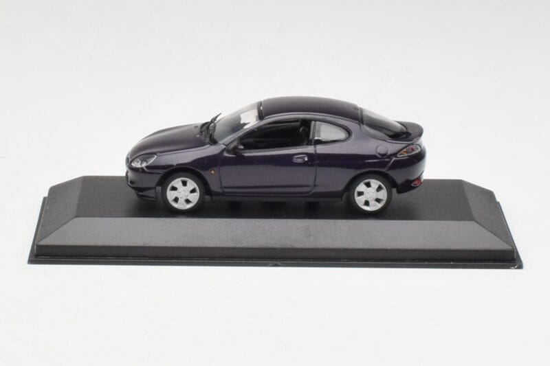 Ford Puma Melina Lila Minichamps 1:43 430086525 Druckguss