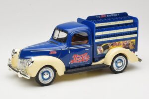 Ford Pepsi-Cola Replica Golden Wheel 1:18 PF351 Druckguss
