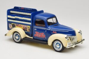 Ford Pepsi-Cola Replica Golden Wheel 1:18 PF351 Druckguss — Bild 6 von 8