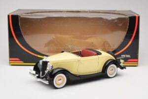 Ford Roadster Dearborn Yellow Solido 1:18 8008 Druckguss — Bild 8 von 8