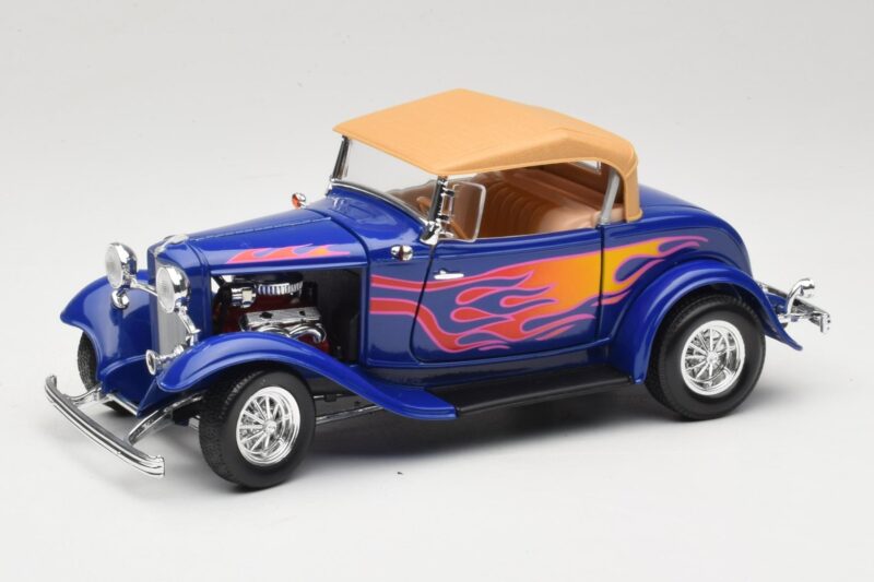 Ford Roadster Street Rod Blau with Fire Road Signature 1:18 92249 Druckguss