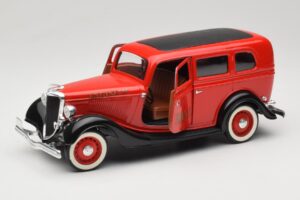 Ford Sedan Rot Solido 1:18 8066 Druckguss — Bild 2 von 8
