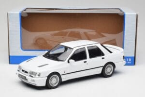 Ford Sierra RS Cosworth 4x4 Weiß MCG 1:18 MCG18353 Druckguss — Bild 6 von 6