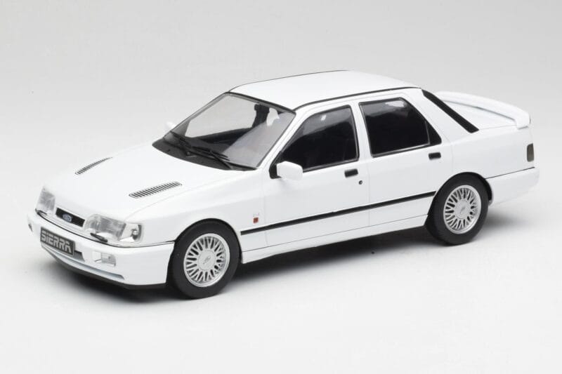 Ford Sierra RS Cosworth 4x4 Weiß MCG 1:18 MCG18353 Druckguss
