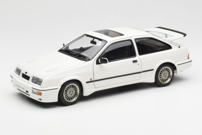 Ford Sierra RS Cosworth Weiß AUTOart 1:18 72862 Druckguss