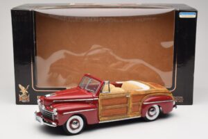 Ford Sportsman Rot Road Signature 1:18 20048 Druckguss — Bild 8 von 8