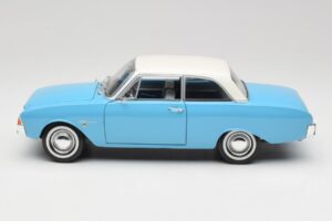 Ford Taunus 12M P1 Taunus Blue Revell 1:18 08880 Druckguss — Bild 4 von 8