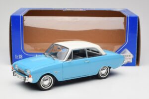Ford Taunus 12M P1 Taunus Blue Revell 1:18 08880 Druckguss — Bild 8 von 8