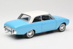 Ford Taunus 17M P2 Blau Revell 1:18 08817 Druckguss — Bild 3 von 8