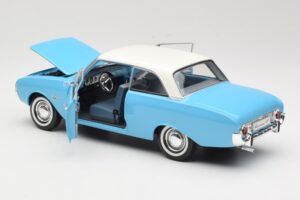 Ford Taunus 17M P2 Blau Revell 1:18 08817 Druckguss — Bild 5 von 8