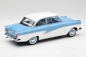 Ford Taunus 17M P2 Hellblau & Weiß BoS Models 1:18 BOS019 Druckguss — Bild 2 von 6