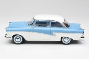 Ford Taunus 17M P2 Hellblau & Weiß BoS Models 1:18 BOS019 Druckguss — Bild 3 von 6