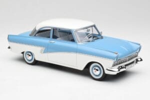 Ford Taunus 17M P2 Hellblau & Weiß BoS Models 1:18 BOS019 Druckguss — Bild 4 von 6