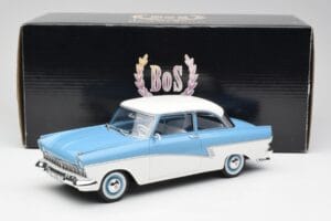 Ford Taunus 17M P2 Hellblau & Weiß BoS Models 1:18 BOS019 Druckguss — Bild 6 von 6