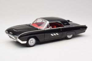 Ford Thunderbird Schwarz Anson 1:18 30344 Druckguss