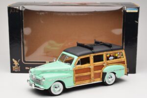 Ford Woody Panel Wagon Mintgrün Road Signature 1:18 20028 Druckguss — Bild 8 von 8