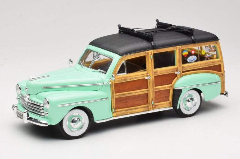 Ford Woody Panel Wagon Mintgrün Road Signature 1:18 20028 Druckguss