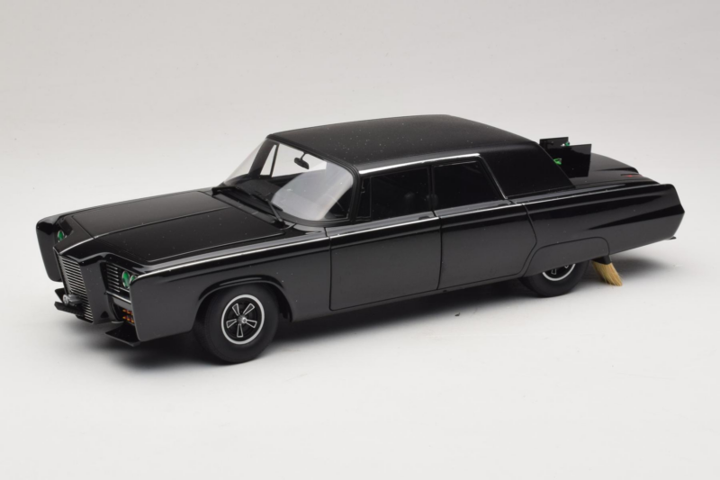 Chrysler Imperial Black Beauty Green Hornet TV Series AUTOart 1:18 71546 Druckguss