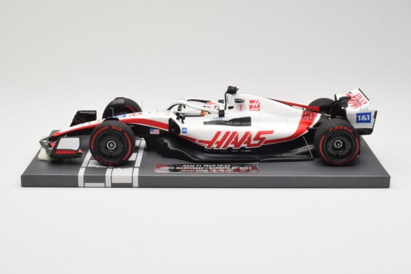 Haas VF-22 #20 K. Magnussen Bahrain GP 2022 Minichamps 1:18 117220120 Druckguss