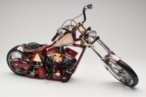 Harley-Davidson West Coast Choppers Diablo Soft Tail Gold Rot Minichamps 1:5 JJ04-05-03 Druckguss — Bild 5 von 6