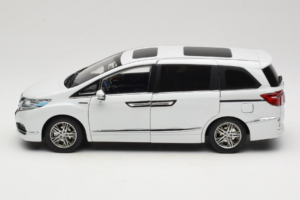 Honda Elysion Weiß OEM 1:18 430056 Druckguss — Bild 4 von 8