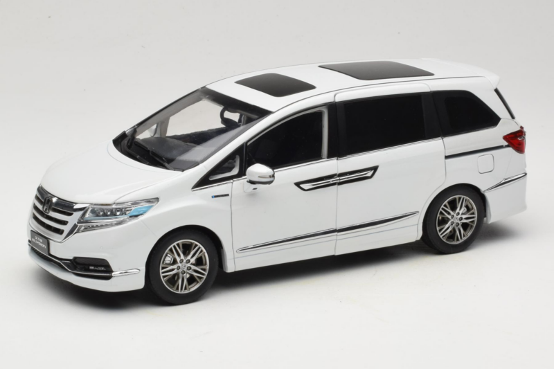 Honda Elysion Weiß OEM 1:18 430056 Druckguss