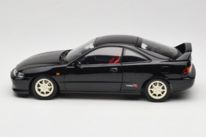 Honda Integra Type R DC2 Pre-Facelift Flamenco Black Pearl MotorHelix 1:18 M85203 Druckguss — Bild 4 von 8
