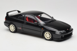 Honda Integra Type R DC2 Pre-Facelift Flamenco Black Pearl MotorHelix 1:18 M85203 Druckguss — Bild 6 von 8