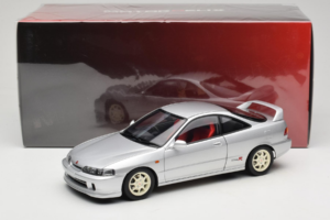 Honda Integra Type R DC2 Pre-Facelift Vogue Silver Metallic MotorHelix 1:18 M85202 Druckguss — Bild 8 von 8