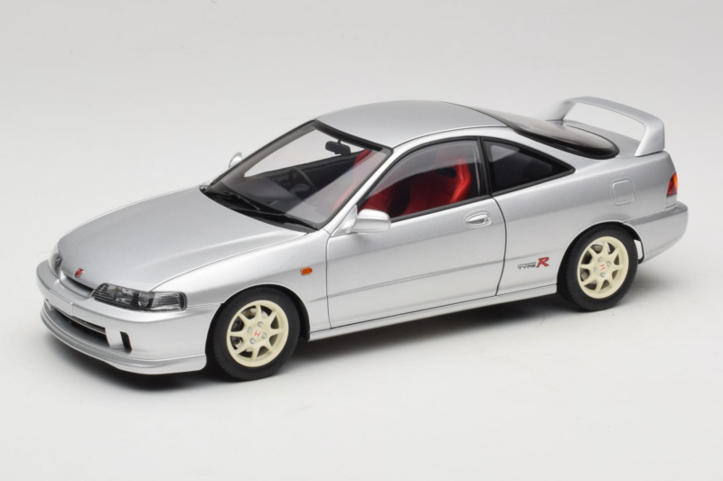 Honda Integra Type R DC2 Pre-Facelift Vogue Silver Metallic MotorHelix 1:18 M85202 Druckguss