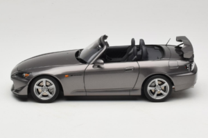 Honda S2000 AP2 Type S Moon Rock Metallic MotorHelix 1:18 M85111 Druckguss — Bild 5 von 9