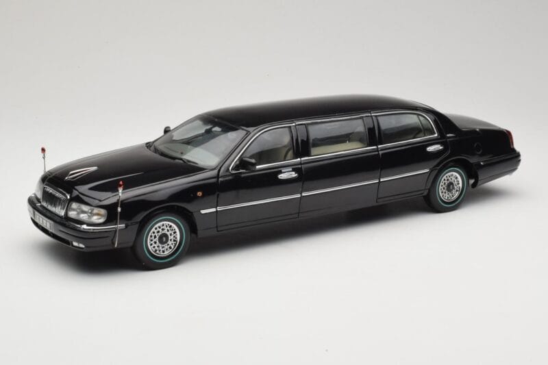 Hongqi Qijian CA7460 FAW 1:18 139940 Druckguss