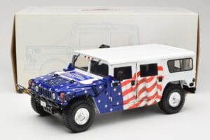 Hummer H1 AM General Gore-Lieberman Humvee America Exoto 1:18 01807 Druckguss — Bild 8 von 8