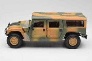 Hummer H1 Station Wagon Military Maisto 1:18 56049 Druckguss — Bild 4 von 8