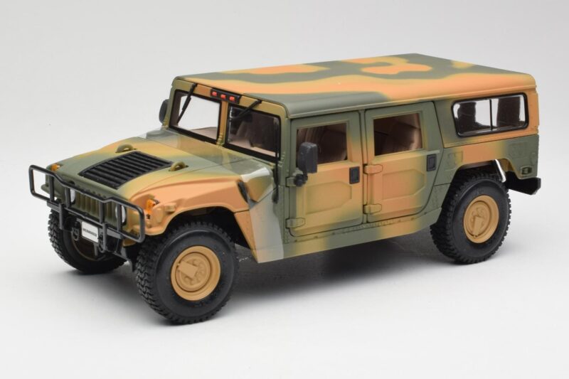 Hummer H1 Station Wagon Military Maisto 1:18 56049 Druckguss