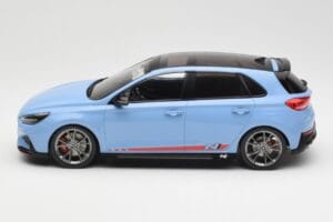 Hyundai i30 N Hellblau MCG 1:18 MCG18503 Druckguss — Bild 3 von 6