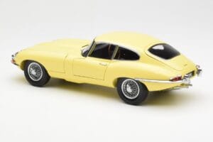 Jaguar E-Type 3.8 Series 1 Hellgelb Kyosho 1:18 08954LY Druckguss — Bild 7 von 8