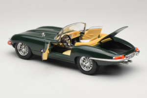 Jaguar E-Type Cabriolet Grün Bburago 1:18 3026 Druckguss — Bild 5 von 8