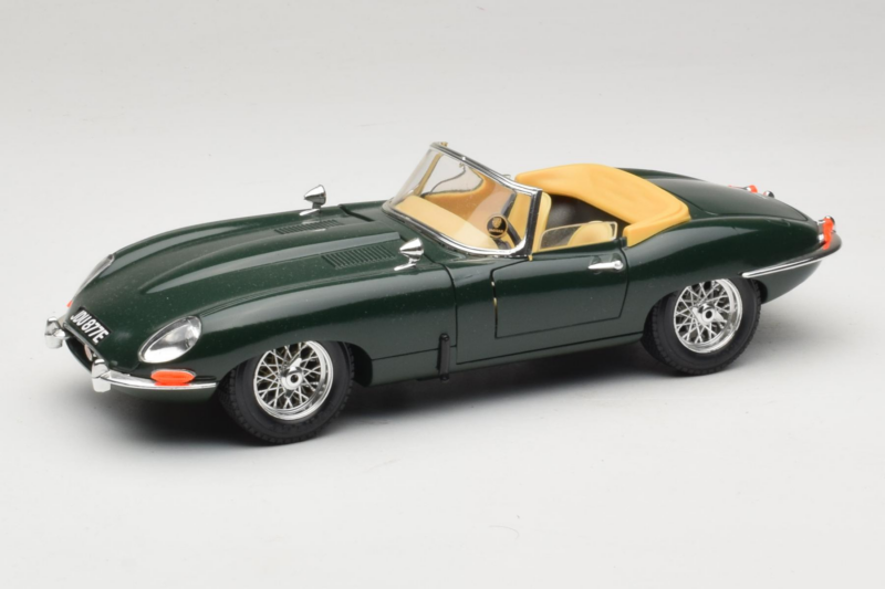 Jaguar E-Type Cabriolet Grün Bburago 1:18 3026 Druckguss