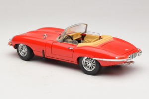 Jaguar E-Type Series 1 Cabriolet Rot Bburago 1:18 3038 Druckguss — Bild 6 von 8