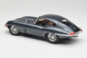 Jaguar E-Type Series 1 Grün Bburago 1:18 3018-M1 Druckguss — Bild 4 von 8
