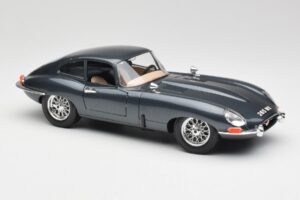 Jaguar E-Type Series 1 Grün Bburago 1:18 3018-M1 Druckguss — Bild 6 von 8
