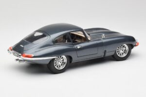 Jaguar E-Type Grau Bburago 1:18 30018 Druckguss — Bild 3 von 8