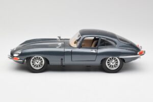 Jaguar E-Type Grau Bburago 1:18 30018 Druckguss — Bild 4 von 8