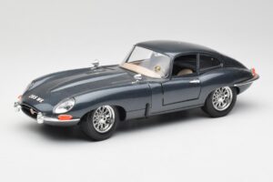Jaguar E-Type Grau Bburago 1:18 30018 Druckguss